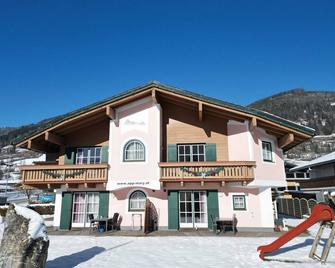 Appartements Mary inklusive Tauern-Spa Kaprun - Kaprun - Rakennus