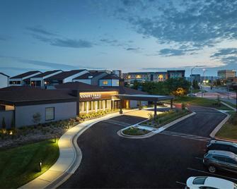 Courtyard by Marriott St. Louis Westport Plaza - סנט לואיס - בניין