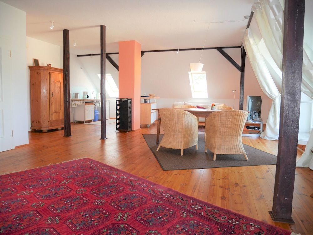 Ferienwohnung mit Flair - درسدين - غرفة طعام