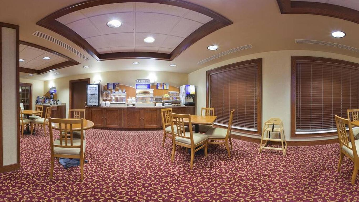 Holiday Inn Express & Suites Greenville By IHG