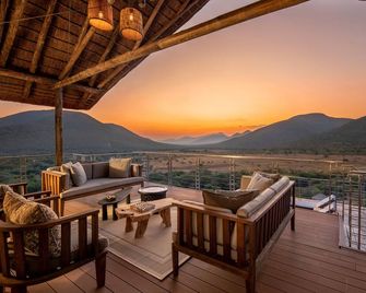 Letamo at Qwabi Private Game Reserve By - Bela-Bela - Балкон