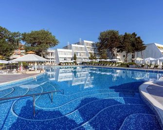 Helios Beach - Obzor - Piscină