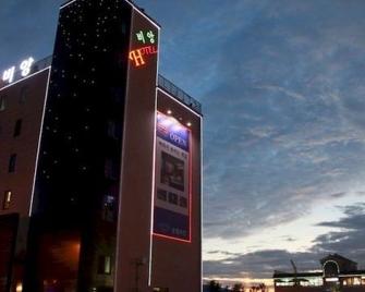 Lu Hotel - Lu Hotel - Gunsan - Gebäude