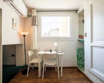 12 Duomo - Monolocale centrale e silenzioso - Florencia - Comedor