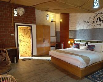 Ivy Green Resort - Lansdowne - Bedroom