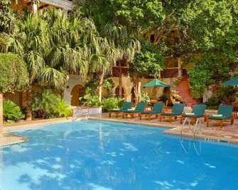 La Posada Hotel - Laredo - Piscina