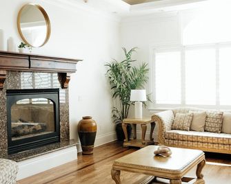 Large & Spacious Home, Sleeps 23+ Near Slc - South Jordan - Sala de estar