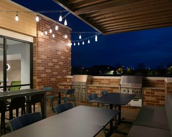 Home2 Suites by Hilton Stevens Point - Stevens Point - Rakennus