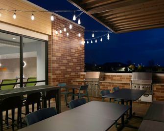 Home2 Suites by Hilton Stevens Point - Stevens Point - Rakennus