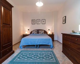 Residenza Maria Antonia - Historical Suite - Orosei - Schlafzimmer