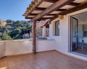 Stella Marina- Luxury Sea View in Porto Cervo! - 切爾沃港 - 陽台
