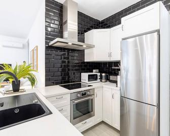 Elegance Cityscape - Alicante - Kitchen