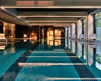 Crowne Plaza Sofia by IHG - Sofia - Pool