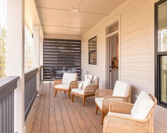 Mountain Breeze Cottage - Cashiers - Balcony