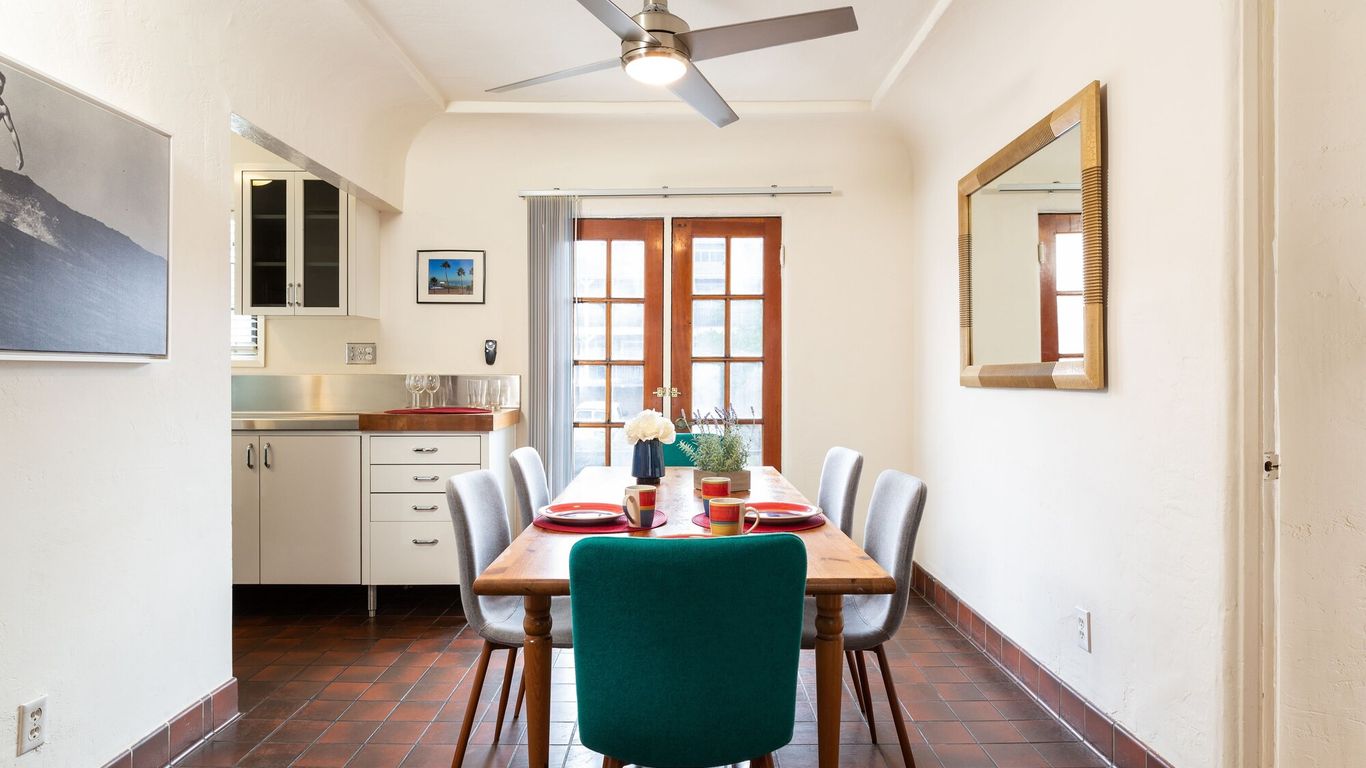 The Sea View Inn At The Beach