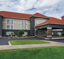 La Quinta Inn & Suites by Wyndham Bowling Green