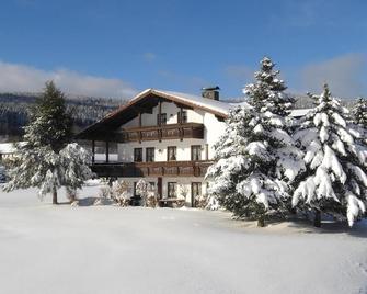 Gasthof-Pension-Kraus - Achslach - Будівля