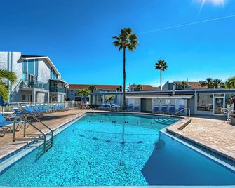 Madeira Beach Yacht Club 261f - Saint Pete Beach - Pool