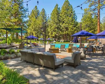 Alpine Studio at Mount Bachelor Village Resort with Pool and Hot Tub - Bend - Patio