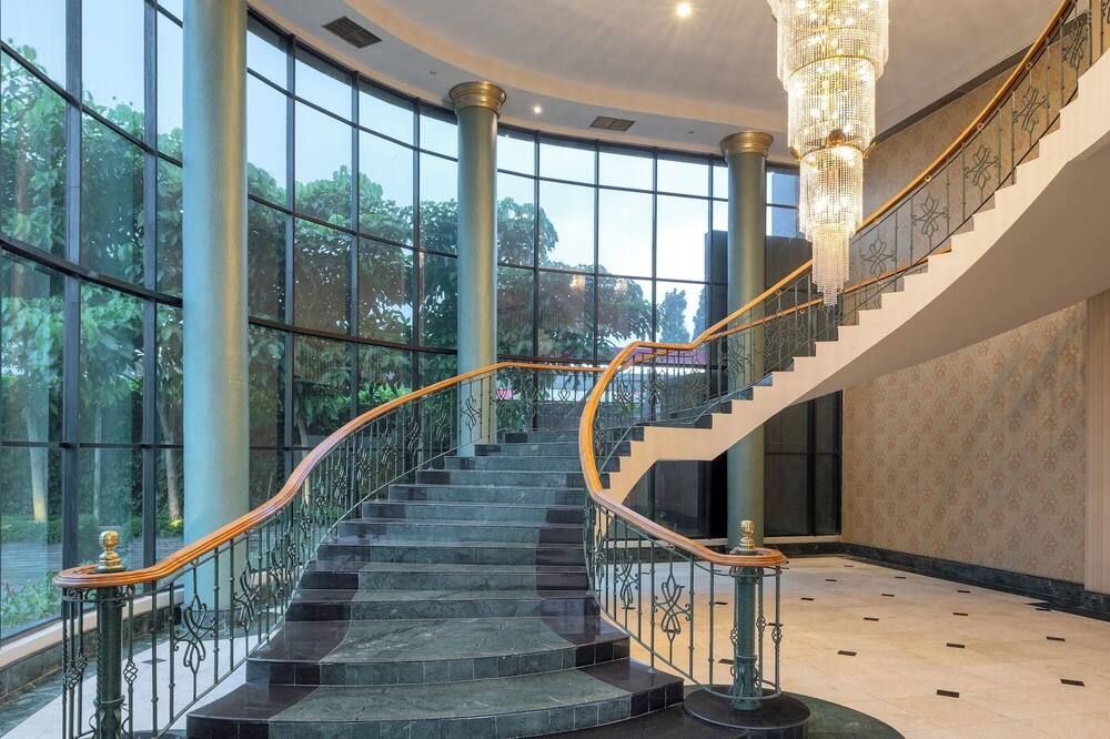 Artotel Suites Aquila - Bandung - Bandung - Escaleras