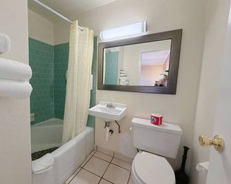Royal Inn & Suites Hemet - Hemet