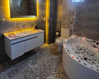 Zirve Suit Rezidans - Kayseri - Banyo
