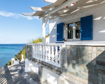 Bay View Suites - Agios Nikolaos - Balcón
