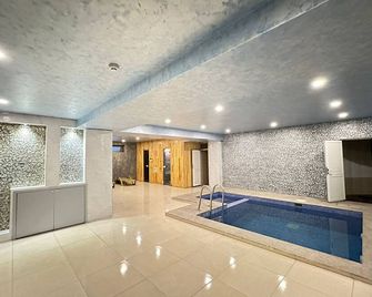 The Family Hotel - Free Massage - Baku - Pool
