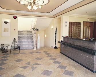 Hotel Makednos - Nikiti - Recepción