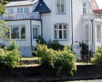 Hotell Villa Rönne - Ängelholm - Building