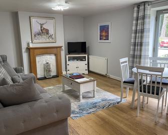 Raven Wing 1 - Aite Breagha - Fort Augustus - Living room