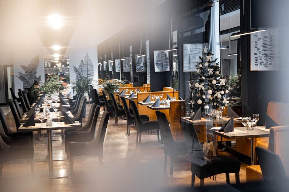 Metropol Hotel Katowice - קטוביץ - מסעדה