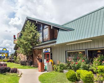 Days Inn by Wyndham Show Low - Show Low - Building