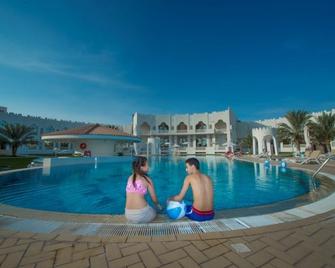 Liwa Hotel - Muzayri‘ - Pool