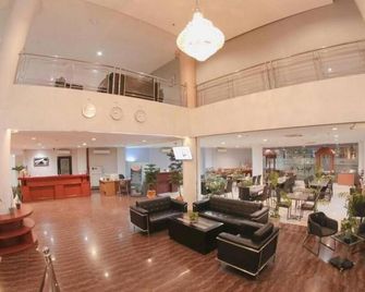 Azza Hotel Palembang - Palembang - Lobby