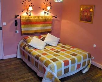Au Bord du Monde - Neuvy-sur-Barangeon - Habitación