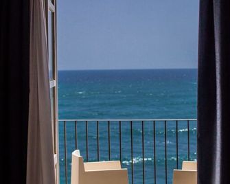 رويال مانياتشي هوتل - سرقوسة - شرفة