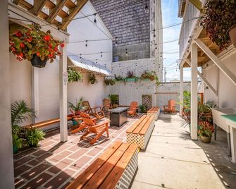 Dry Dock Inn - Carolina Beach - Terasa