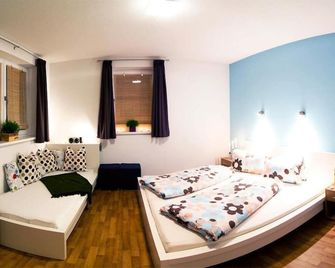 Cozy, Single-Storey Apartment With A Separate Entrance - Hippach - Schlafzimmer