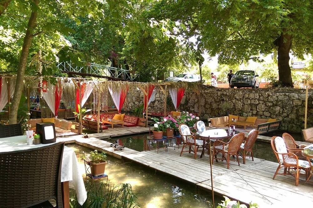 فندق أريكاندا ريفر جاردن