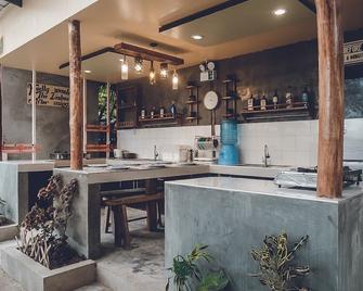 Coco Pod Siargao - General Luna - Kitchen