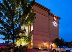 Best Western Plus Hannaford Inn & Suites - Cincinnati - Bâtiment