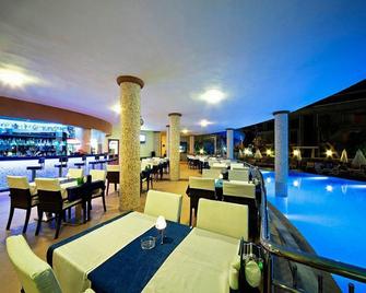 Asda Maris Hotel - Marmaris - Beach