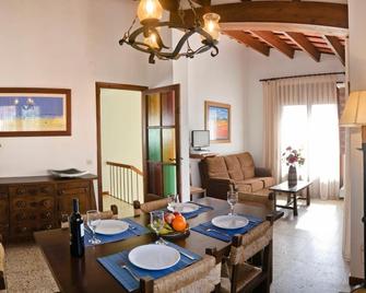 Rvapartaments Villas Piscis - L'Estartit - Dining room