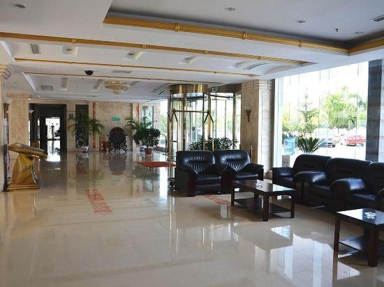 Qingdao University International Hotel - تشينغداو - ردهة