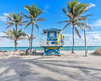 The Desoto Inns - Hollywood - Beach
