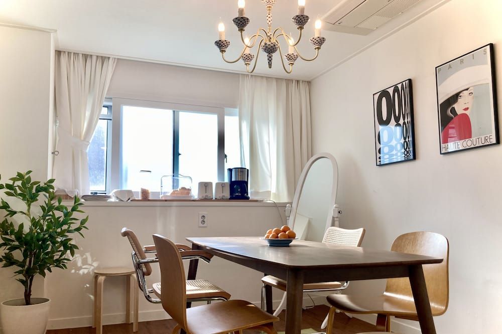 هوستل أرا 25