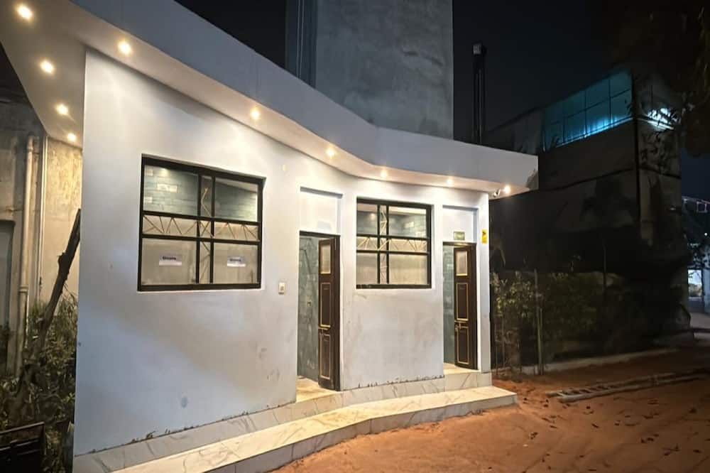 Arail Tent City Kumbh Cottage - Prayagraj - Building