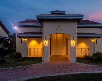 Espacio Verde Resort - Roxas City - Bâtiment