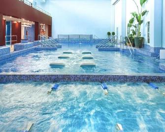 Balneario de Cofrentes - Cofrentes - Piscina